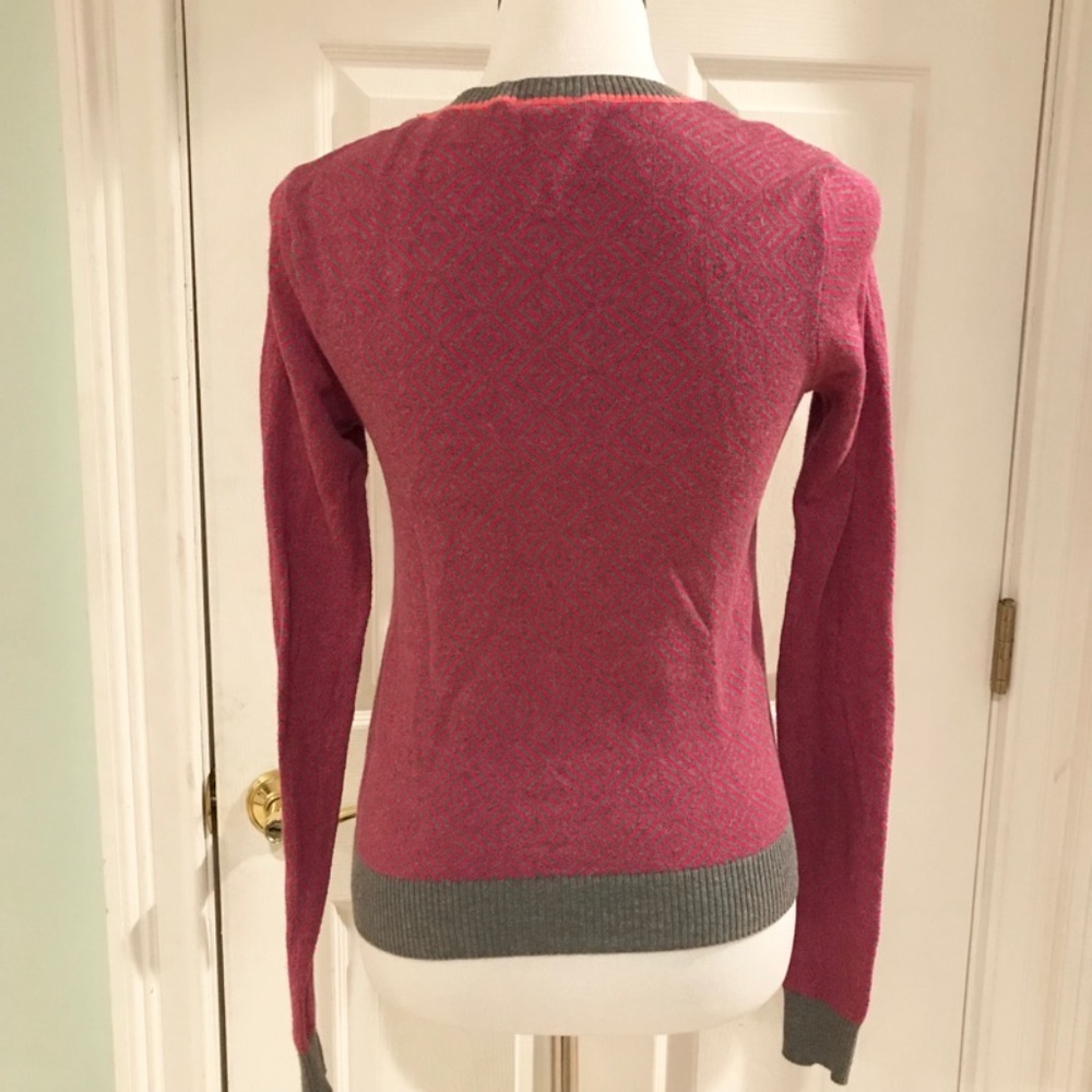 🔥 CAbi Meg Cardigan Pink and Gray Size XS - Picture 4 of 6